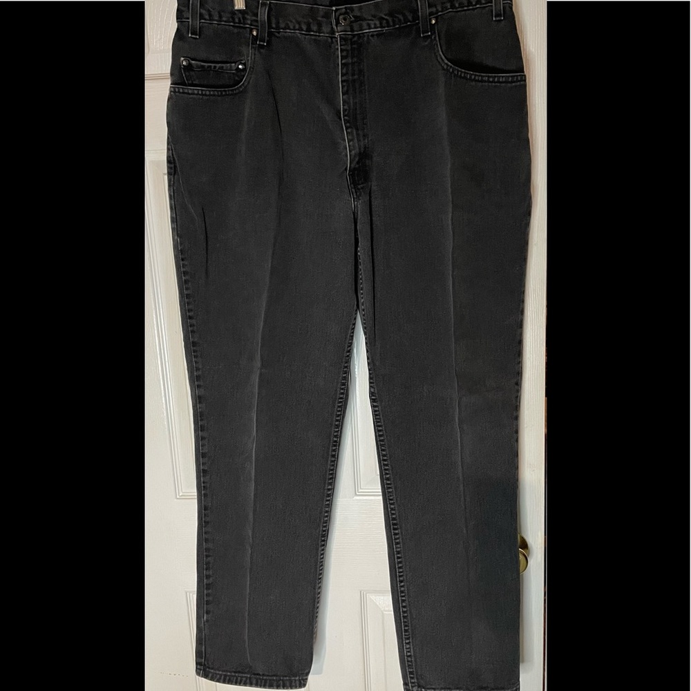 Men’s Black Levi Jeans. 40x32